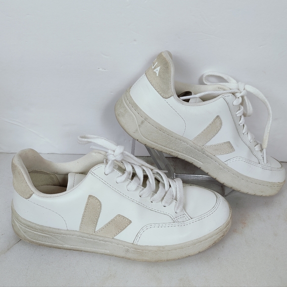 Veja Women's V-12 White Beige Leather Low Sneakers Tennis Shoes, 6 - Picture 2 of 12